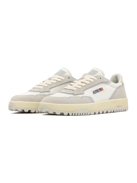 Sneakersy Autry zamszowe z siateczki białe