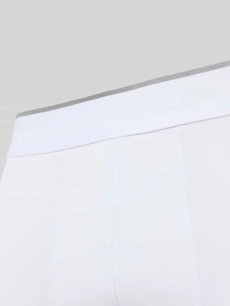 Spodenki kolarki z elastycznym pasem i detale z logo Under Armour białe