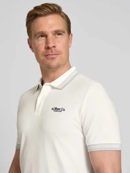 Koszulka polo o kroju regular fit z mieszanki bawełny S.oliver Red Label biała