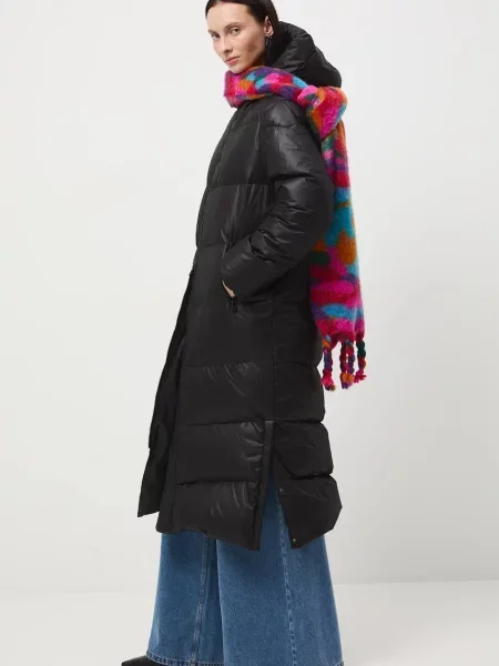 Medicine płaszcz puchowy czarny