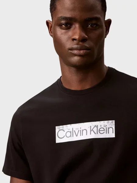 Футболка Calvin Klein чорна