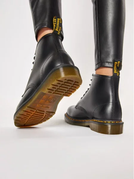 Čižmy Dr. Martens čierna