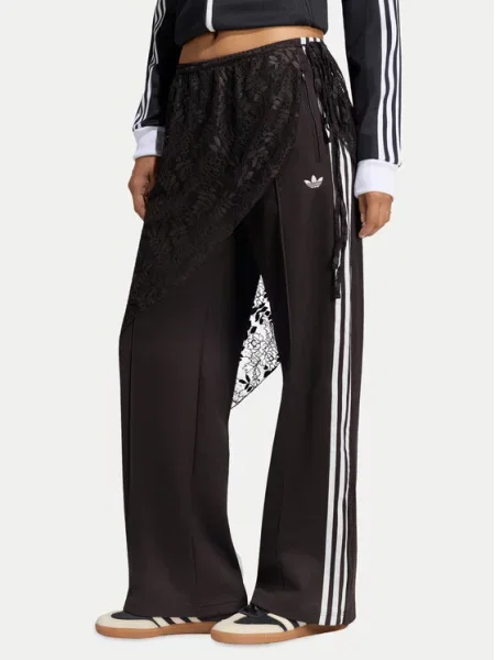 Teplákové kalhoty adidas hnědé
