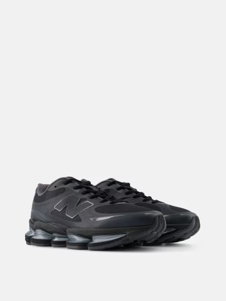 Повседневные кроссовки New Balance с сеткой в сеточку черные