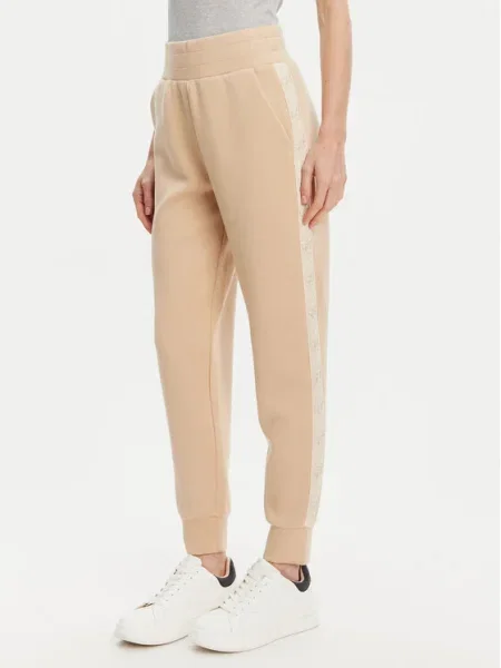 Guess Долнище анцуг бежов