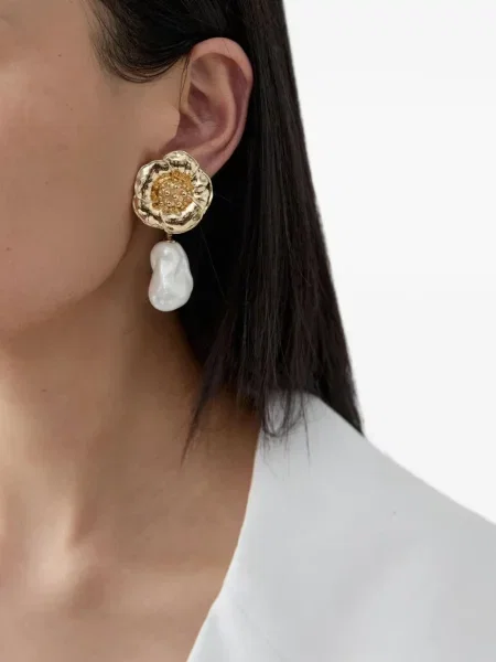 Cercei Carolina Herrera cu model floral