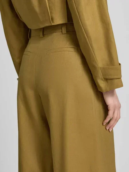 Bermudy z mieszanka lnu i bawełny z pasek Style Icon Collection oliwkowe