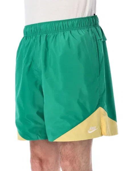 Decupat pantaloni scurți Nike Cortez cu cataramă din poplin alb