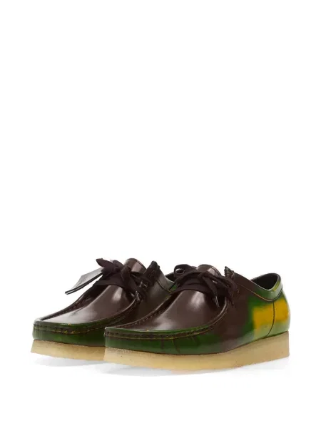 Маратонки Clarks Originals с връзки с дантела кафяво