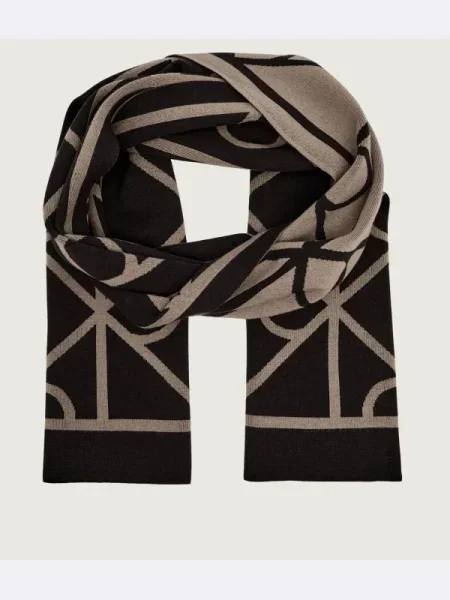 Sál Calvin Klein Emblem Aop Jcq Fine Rib Scarf fekete