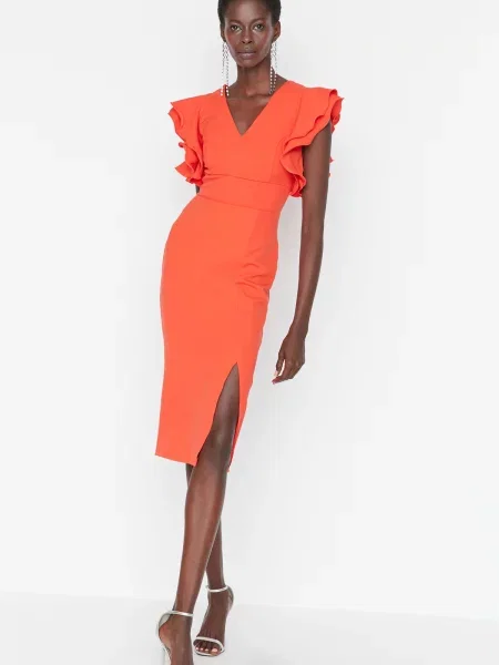 Rochie Trendyol cu volane roșu