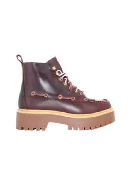 Botki Timberland sznurowane skórzane w miejskim stylu brązowe