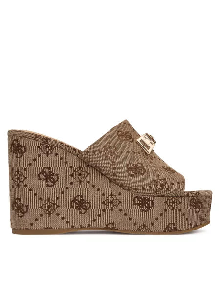 Шлепанцы Guess бежевые