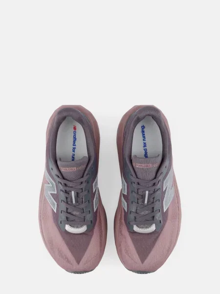 Кроссовки для бега New Balance FuelCell коричневые