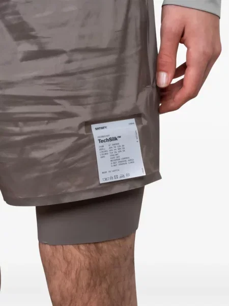 Pantaloni scurți Satisfy gri