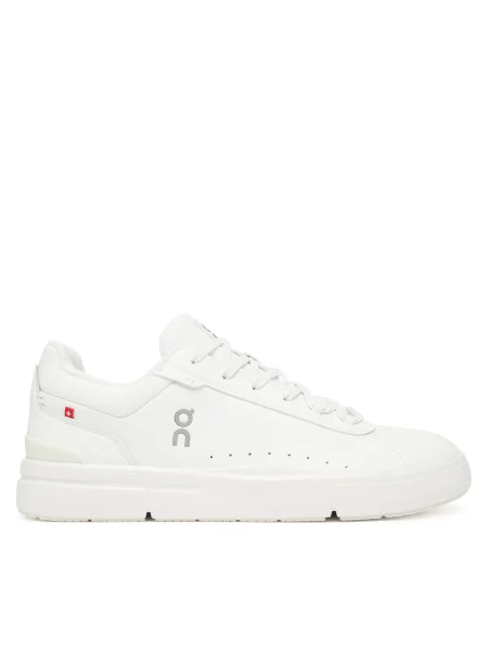 Sneakerși On alb