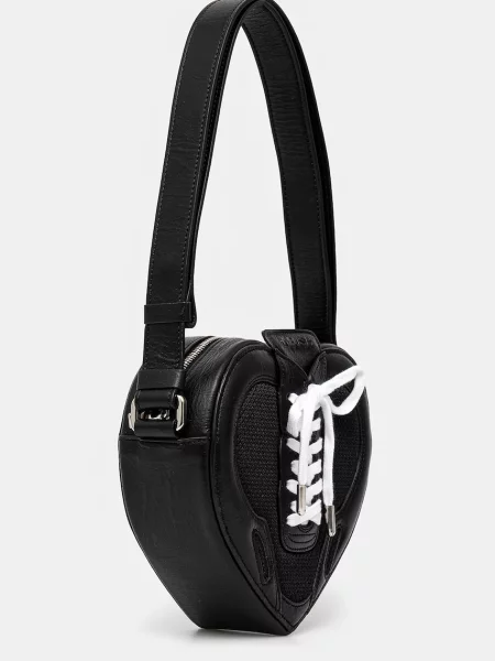 Кожаная сумка Ambush с сердечками черная