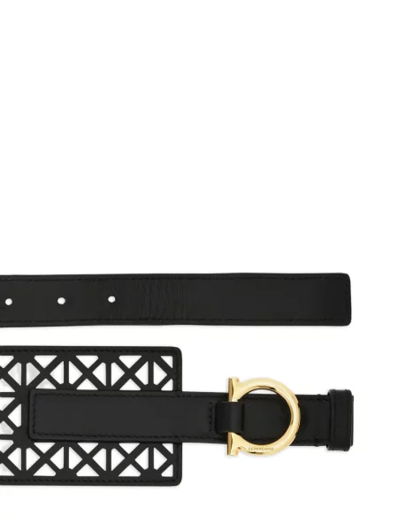 Cu centură curea Ferragamo negru
