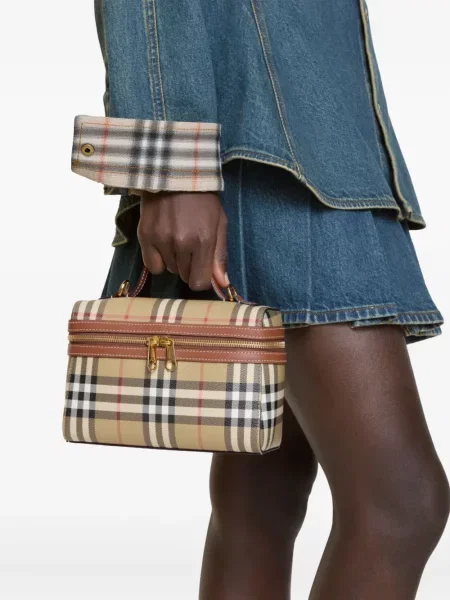 Body Burberry în carouri