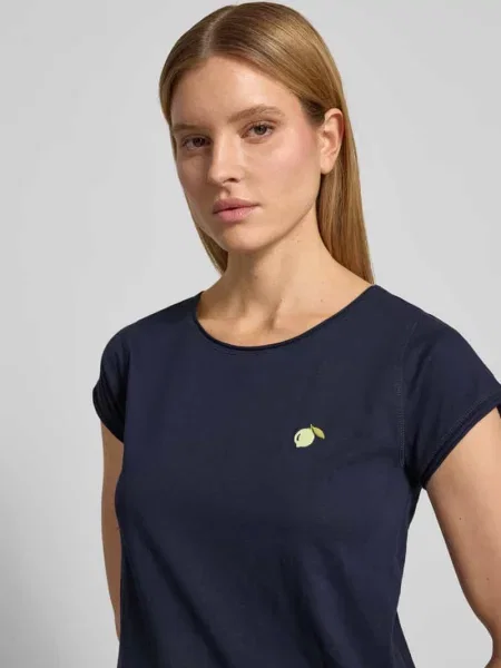 T-shirt w kroju regular fit z haftowanym motywem Christian Berg Woman