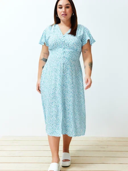 Sukienka maxi Trendyol w kwiatki z dekoltem w serek z falbankami szara