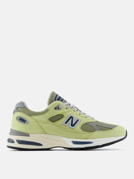 Замшеві кросівки New Balance