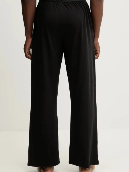 Tommy Hilfiger spodnie dresowe z nadrukiem czarny