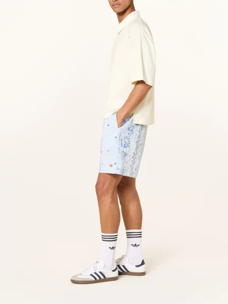 Adidas Originals Šortky Printed Seersucker krémová / tmavě modrá