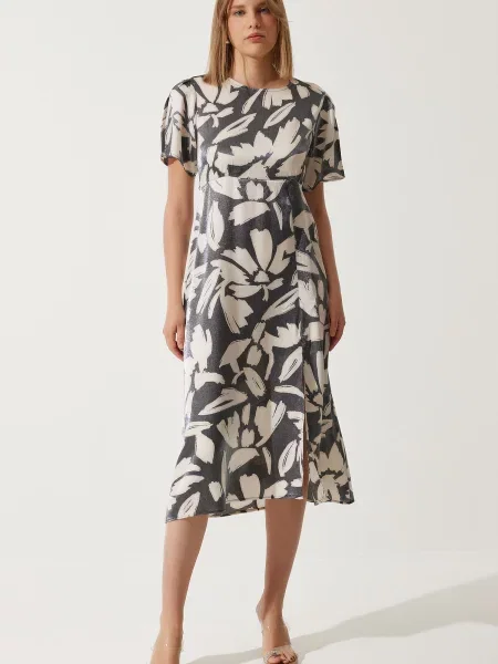 Obleka Happiness İstanbul bela