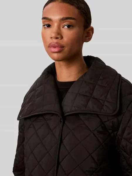 Kurtka pikowana o kroju relaxed fit z rozcięciami po bokach Calvin Klein Womenswear czarna