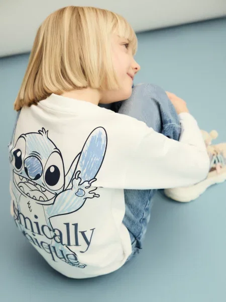 Reserved Tričko s potiskem na zádech Lilo a Stitch krémová