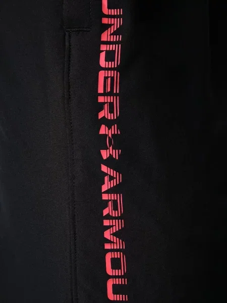 Спортивные шорты Under Armour