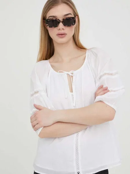 Тениска Abercrombie & Fitch бяло