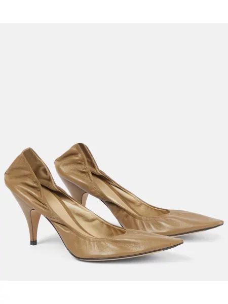 Pantofi cu toc The Row din piele bej