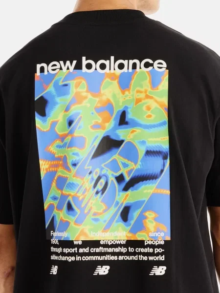 Футболка New Balance чорна