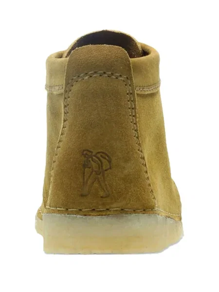Botine Clarks din piele de căprioară maro