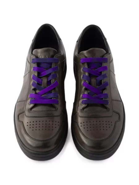 Δερμάτινα sneakers Prada καφέ