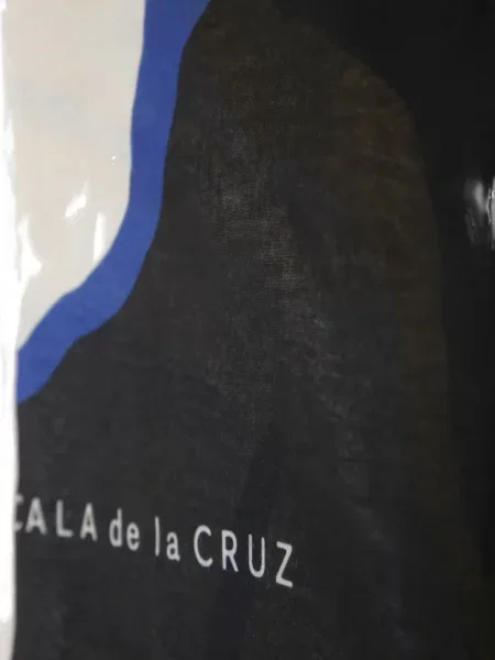 Fular Cala De La Cruz cu imagine cu imprimeu abstract negru