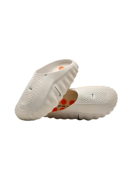 Klapki Nike beżowe