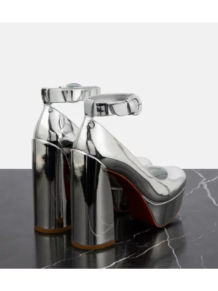 Pantofi cu toc Christian Louboutin din piele argintiu