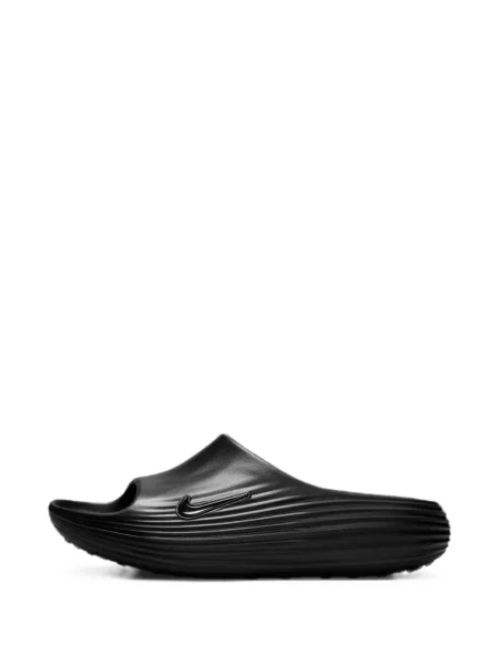 Papuci Nike cu imprimeu geometric negru