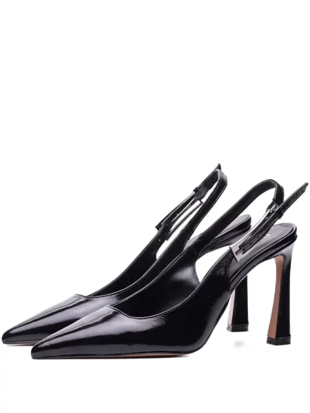 Czółenka Poche Paris na sprzączkę czarna