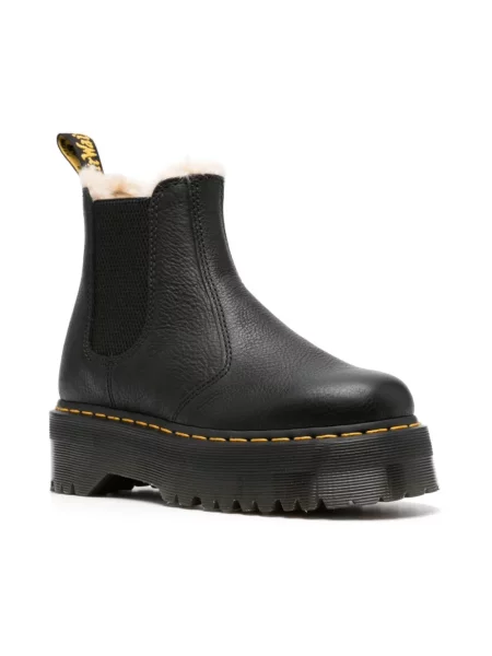 Sztuczne futro sztyblety Dr. Martens na platformie czarne