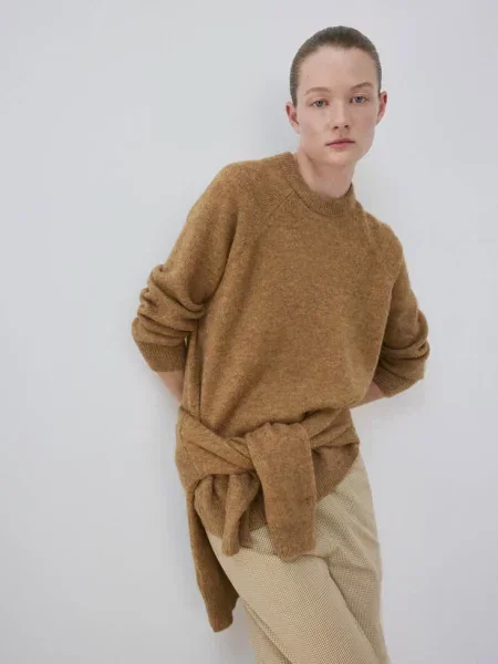 Sweter z dzianiny z okrągłym dekoltem Kobieta L MANGO brązowy