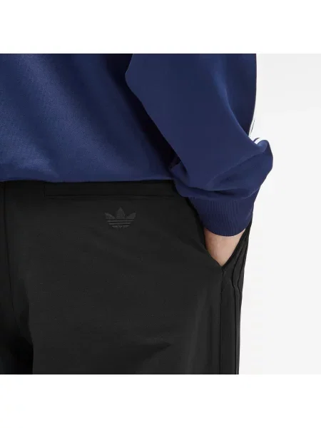 Сhinosy Adidas czarne