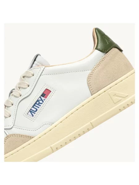 Sneakersy Autry skórzane białe