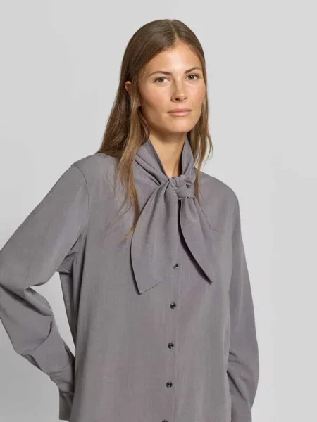 Bluzka koszulowa o kroju regular fit z dodatkiem Myon
