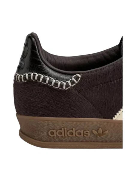 Pantofi Adidas maro