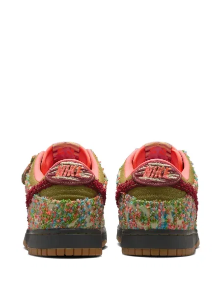 Matlasat sneakerși Nike LeBron alergare violet