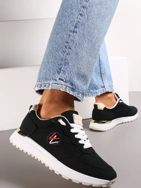 Sneakersy z Haftowaną Naszywką i Metaliczną Wstawką Elnara czarne